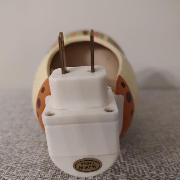 Wax Warmer - Floral Ceramic Plug-In - Picture 6 of 6